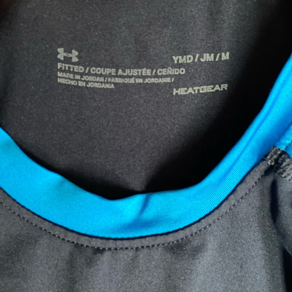 Set of 3 Under Armour Boys Fitted HeatGear Tops Bundle Size:YMD - Picture 3 of 8
